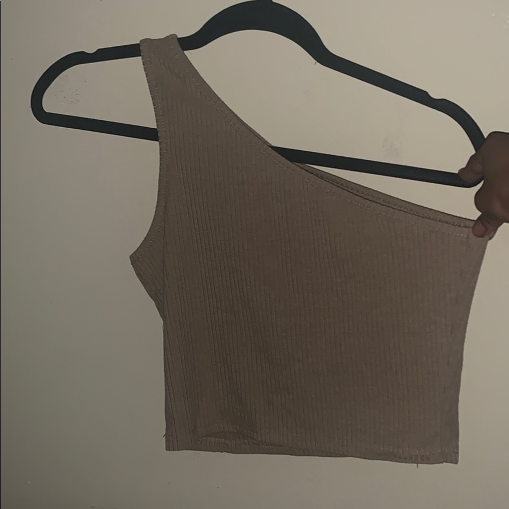 One sleeve crop top